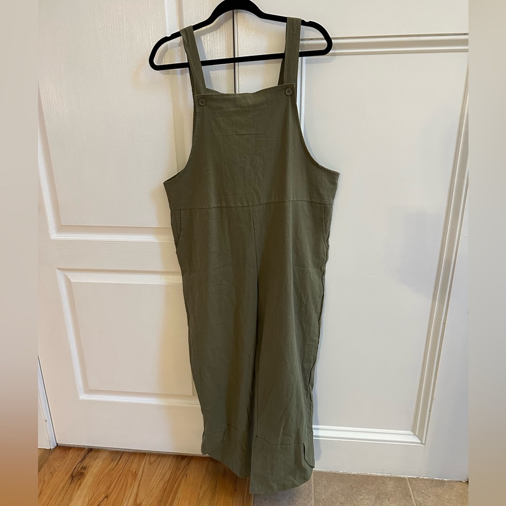 *BRAND NEW* never worn Army green overalls. 85% cotton 15% linen.